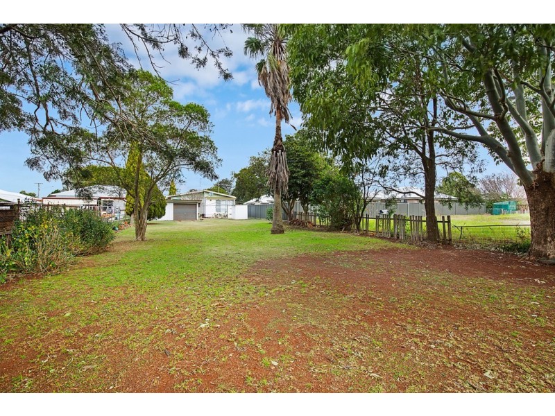 19B Buckland Street, Harristown QLD 4350
