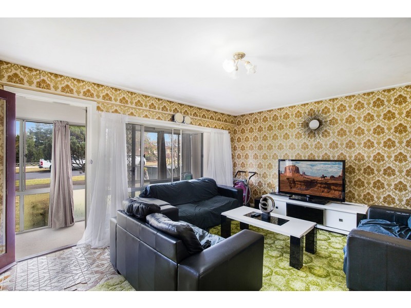 19B Buckland Street, Harristown QLD 4350