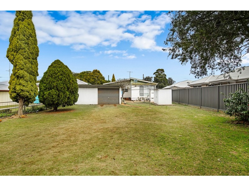 19B Buckland Street, Harristown QLD 4350