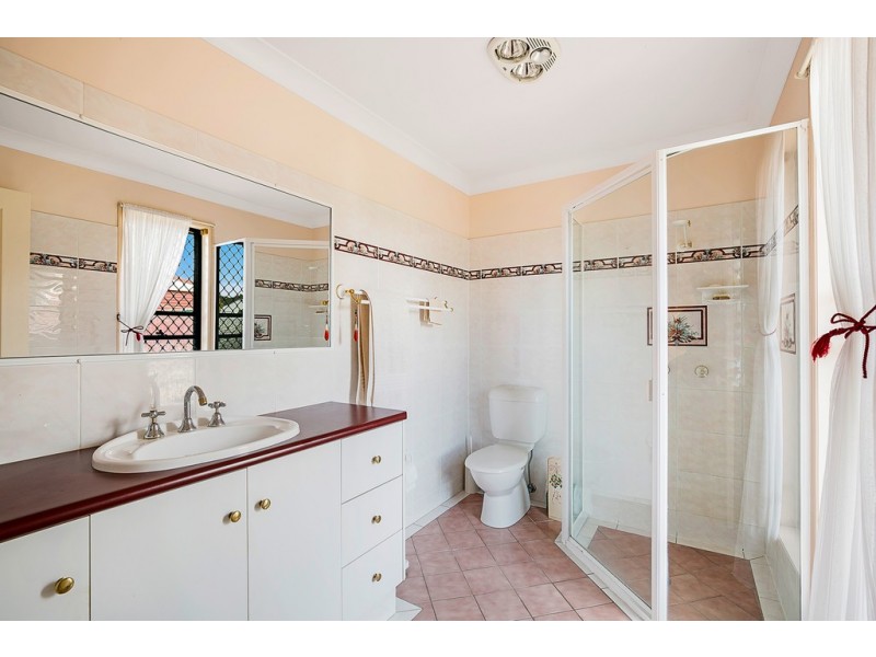 4 Norman Court, Westbrook QLD 4350