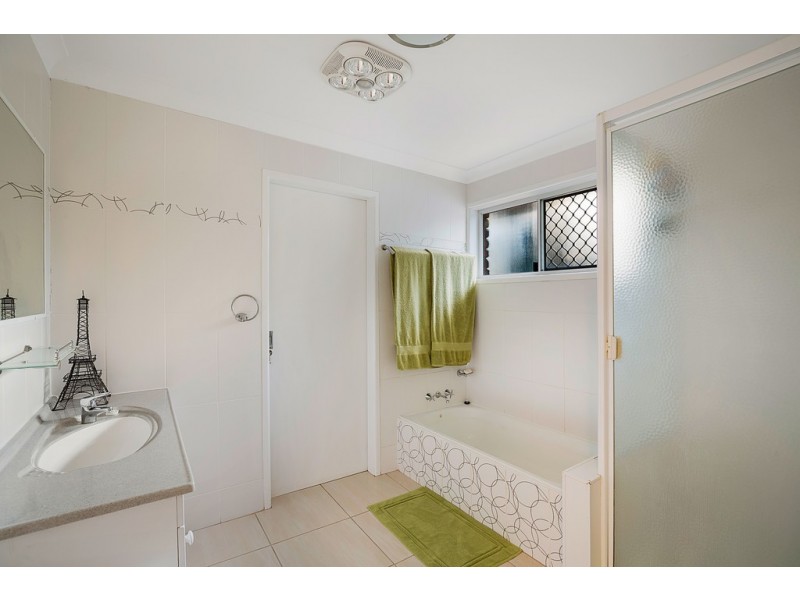 24 Woolmer Road, Highfields QLD 4352