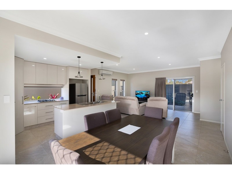 33/565 Hume Street, Kearneys Spring QLD 4350