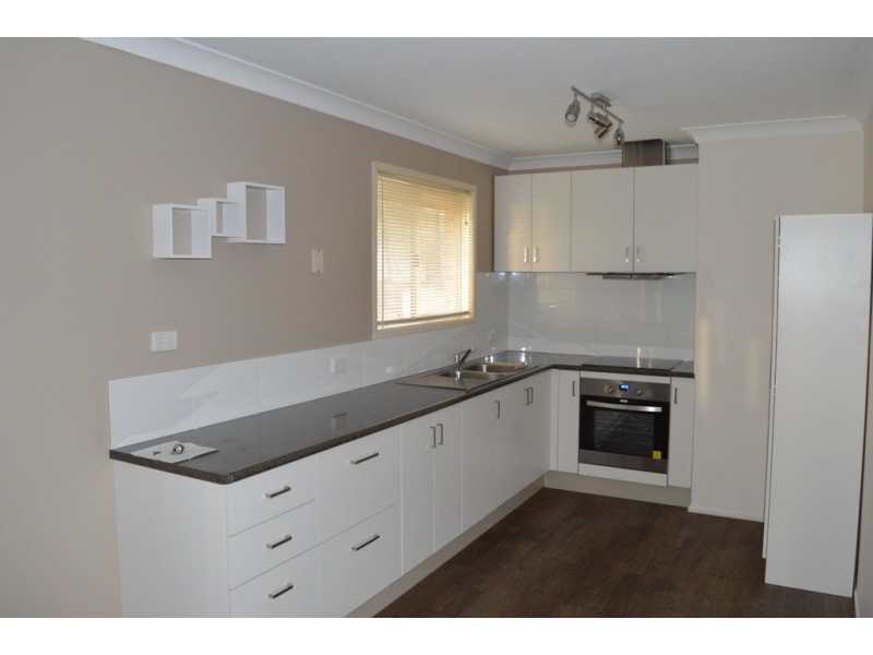 115 Glenvale Road, Newtown QLD 4350