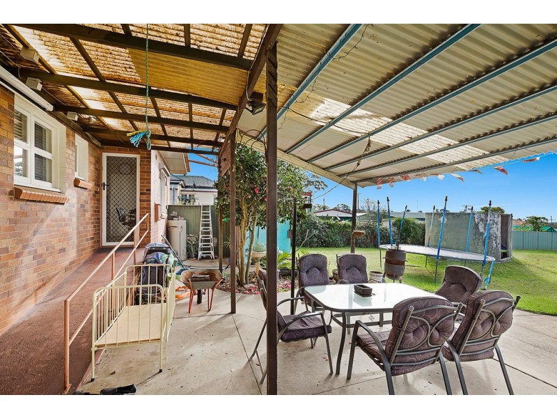 9 Makepeace Street, Rockville QLD 4350