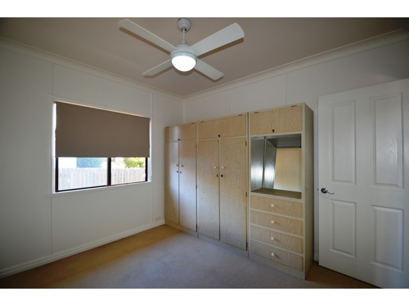 35 Alford Street, Mount Lofty QLD 4350