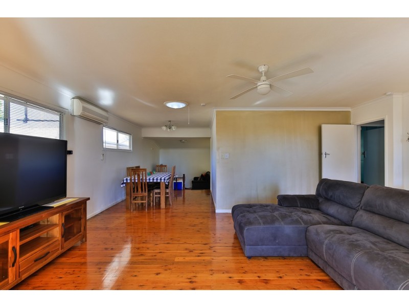 16 Sybyl Street, Harristown QLD 4350