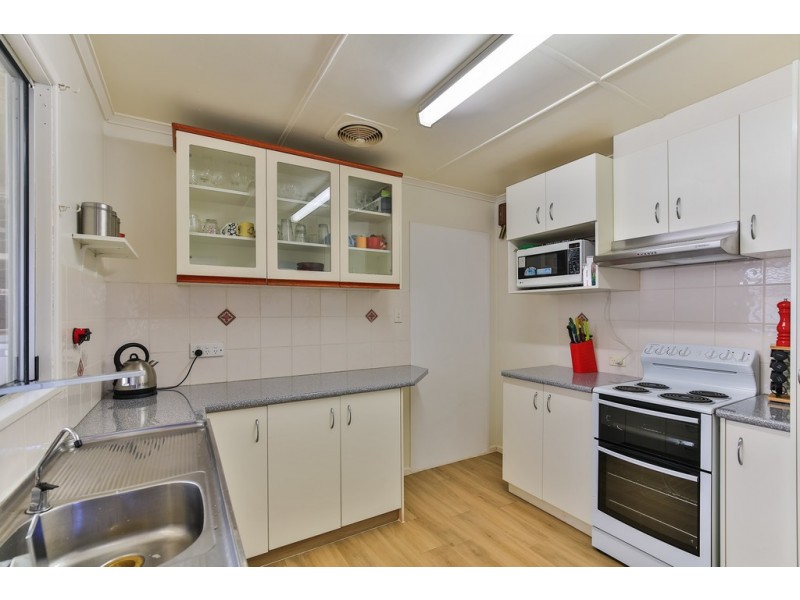16 Sybyl Street, Harristown QLD 4350