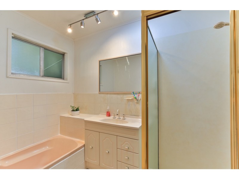16 Sybyl Street, Harristown QLD 4350