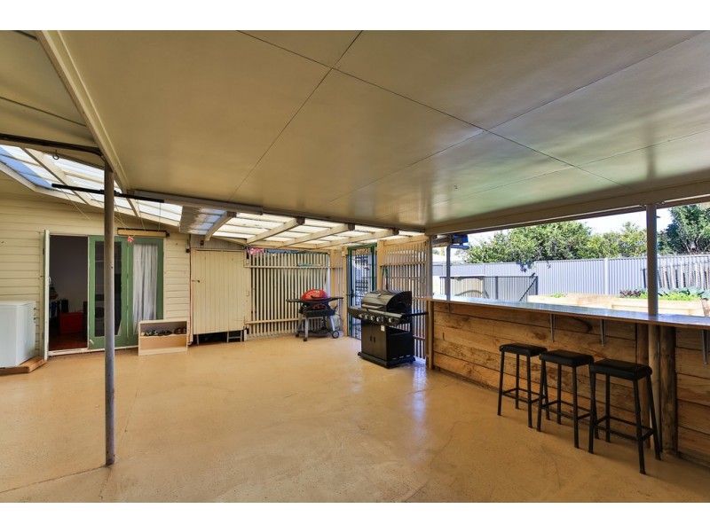 16 Sybyl Street, Harristown QLD 4350
