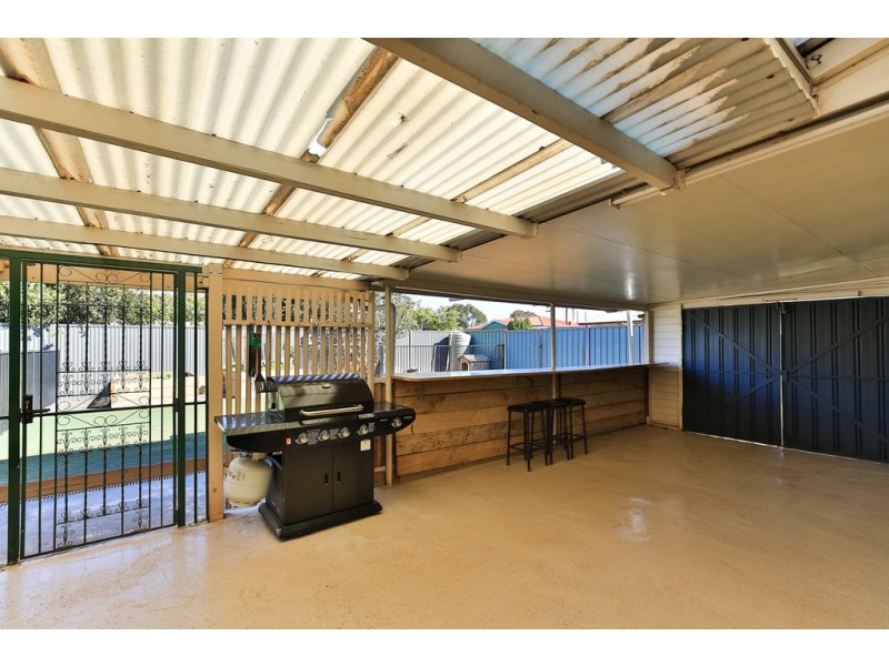 16 Sybyl Street, Harristown QLD 4350