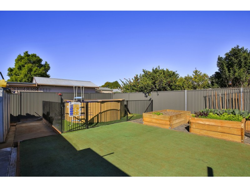 16 Sybyl Street, Harristown QLD 4350