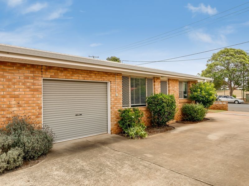 Unit 1/226 Herries Street, Toowoomba City QLD 4350