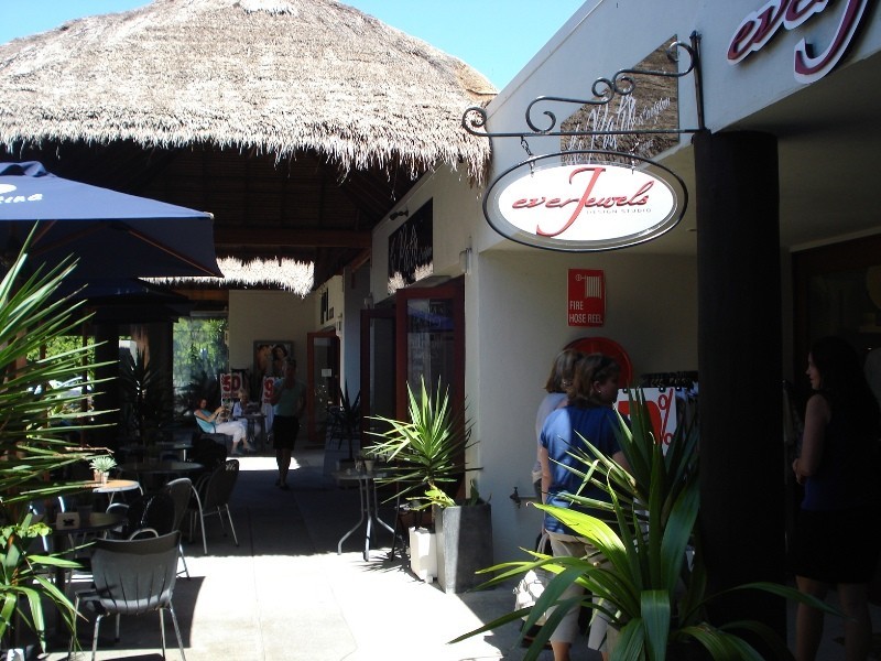 2 Ashmore Road, Bundall QLD 4217