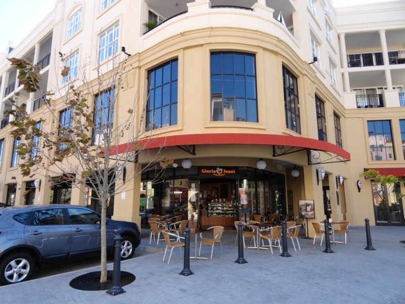 01 Emerald Lakes, Carrara QLD 4211