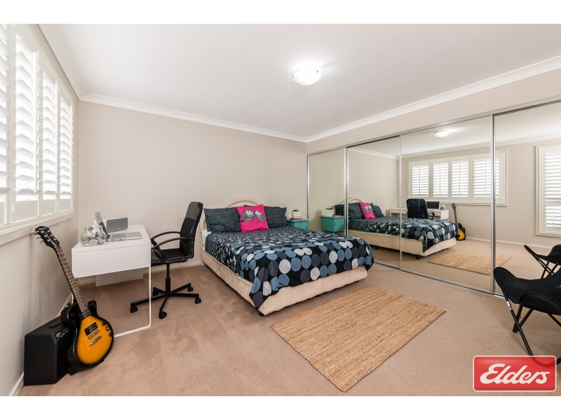 12a Tyne Walk, Glenfield NSW 2167
