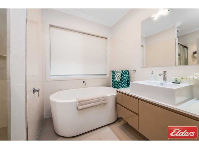 20 Pentland Street, Middleton Grange NSW 2171