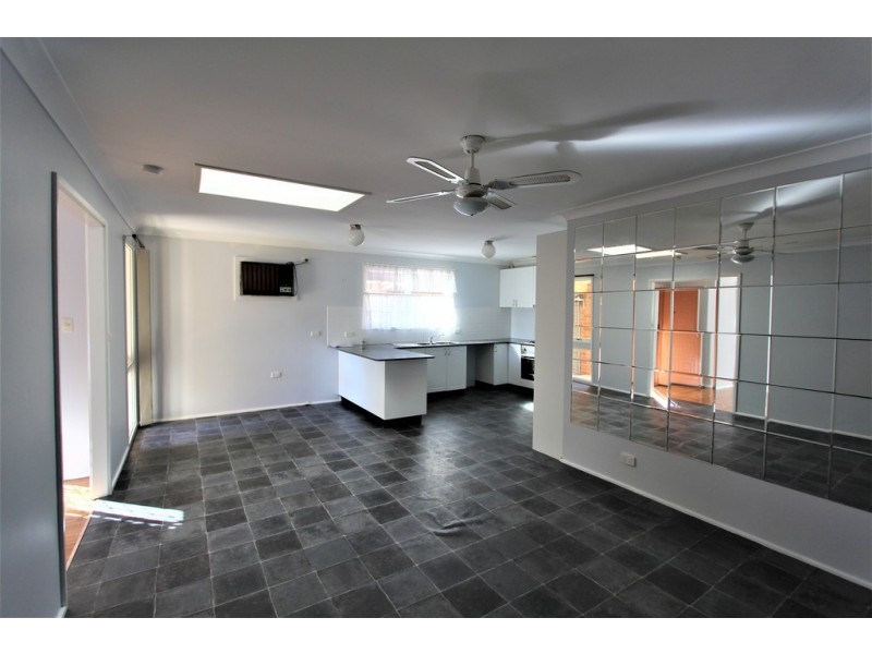 68 Firth Avenue, Green Valley NSW 2168