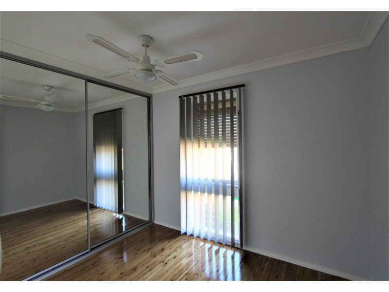 68 Firth Avenue, Green Valley NSW 2168