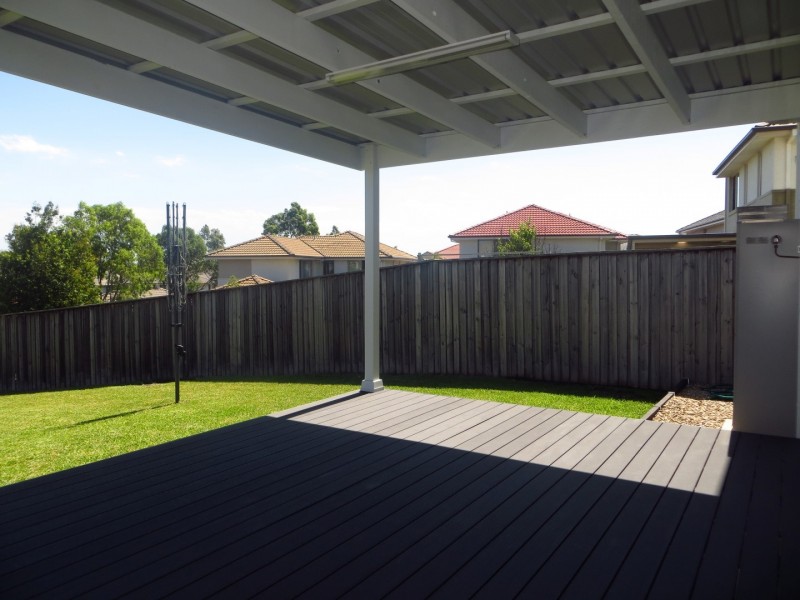 7 Northampton Drive, Glenfield NSW 2167