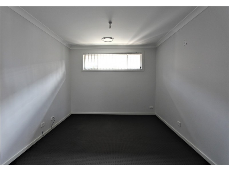 91 Fifteenth Avenue, Middleton Grange NSW 2171