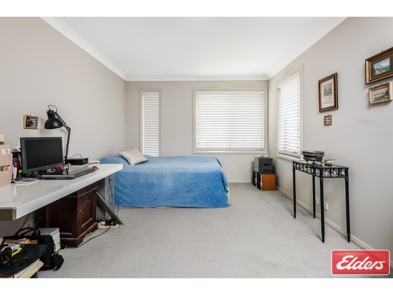 28 Northampton Drive, Glenfield NSW 2167