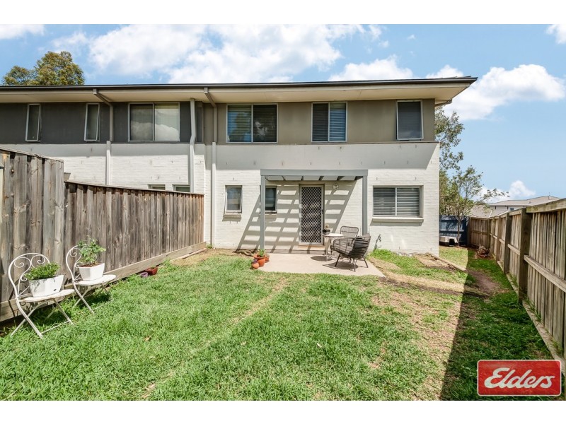 28 Northampton Drive, Glenfield NSW 2167