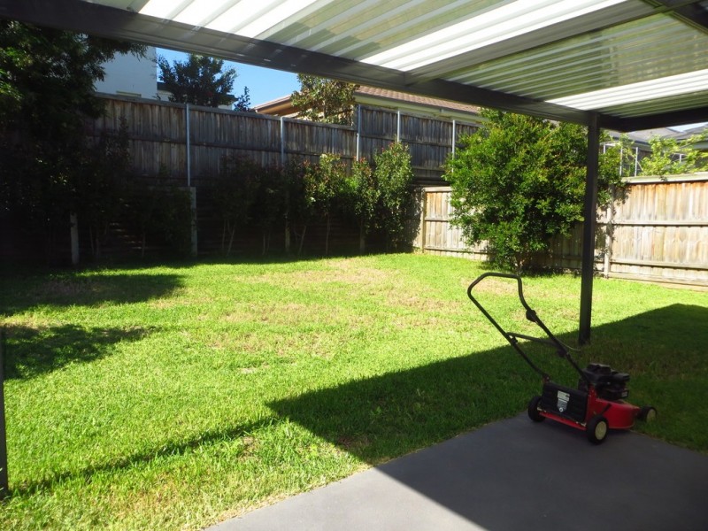 35 Northampton Drive, Glenfield NSW 2167