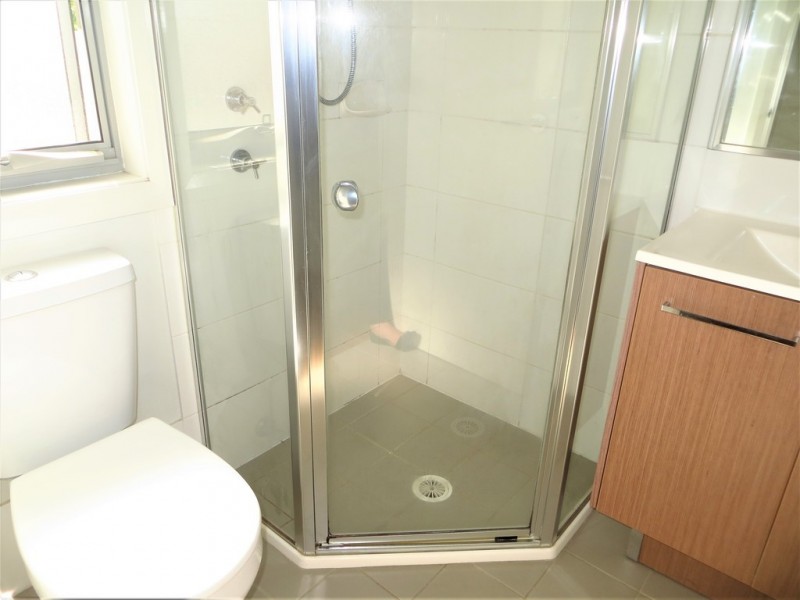 9a Garrett Lane, Middleton Grange NSW 2171