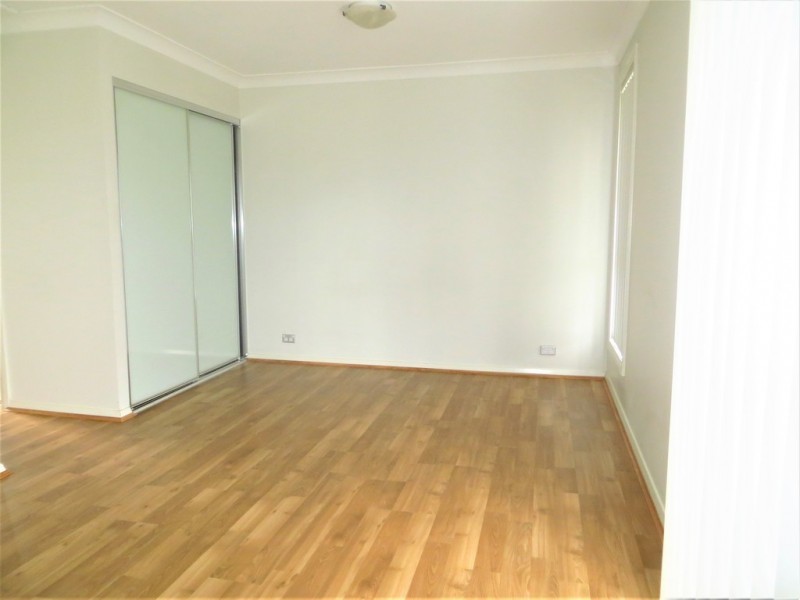 9a Garrett Lane, Middleton Grange NSW 2171