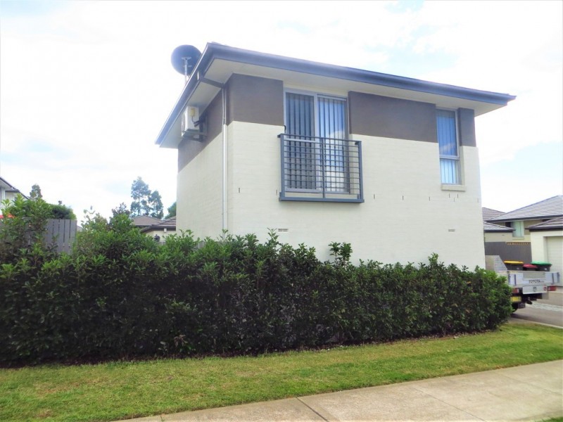 9a Garrett Lane, Middleton Grange NSW 2171