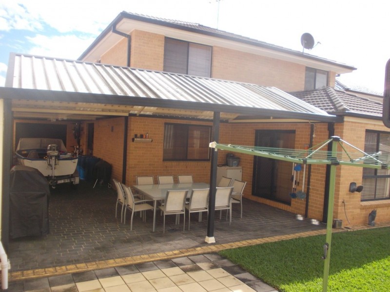 17 Garling Avenue, West Hoxton NSW 2171