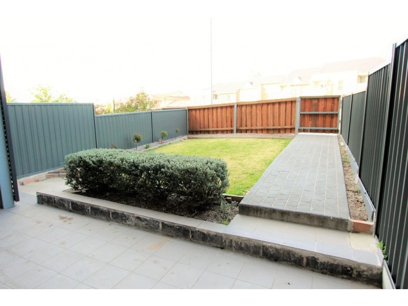 11/2 Kurrajong Road, Casula NSW 2170