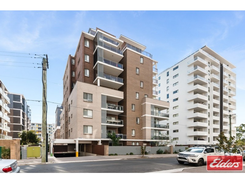 1/3 Browne Parade, Warwick Farm NSW 2170