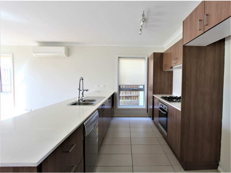 71 Eleanor Drive, Glenfield NSW 2167