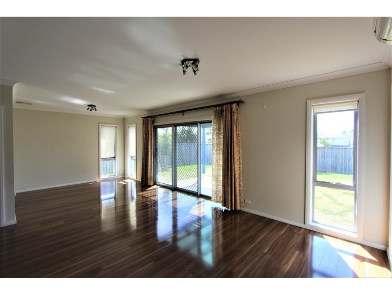 71 Eleanor Drive, Glenfield NSW 2167