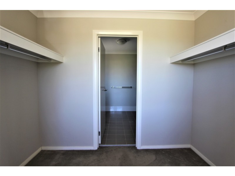 71 Eleanor Drive, Glenfield NSW 2167