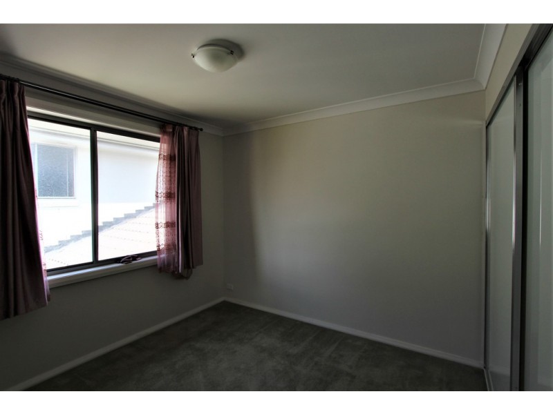 71 Eleanor Drive, Glenfield NSW 2167