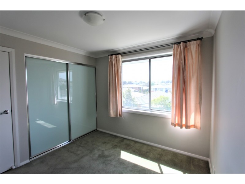 71 Eleanor Drive, Glenfield NSW 2167