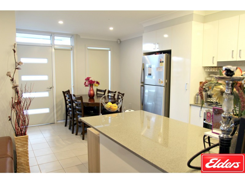24/73 Sovereign Circuit, Glenfield NSW 2167