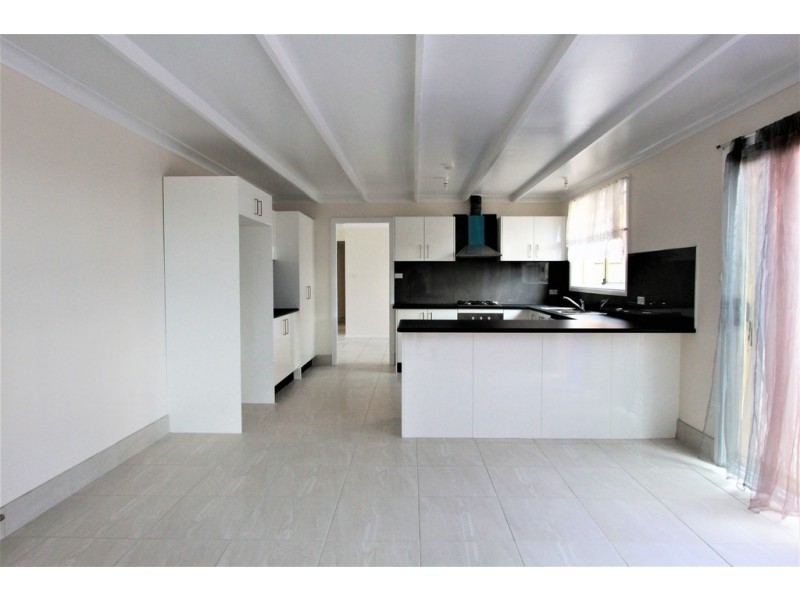 8 Broughton Street, Hinchinbrook NSW 2168