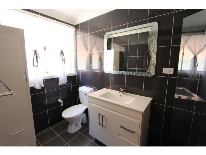 8 Broughton Street, Hinchinbrook NSW 2168