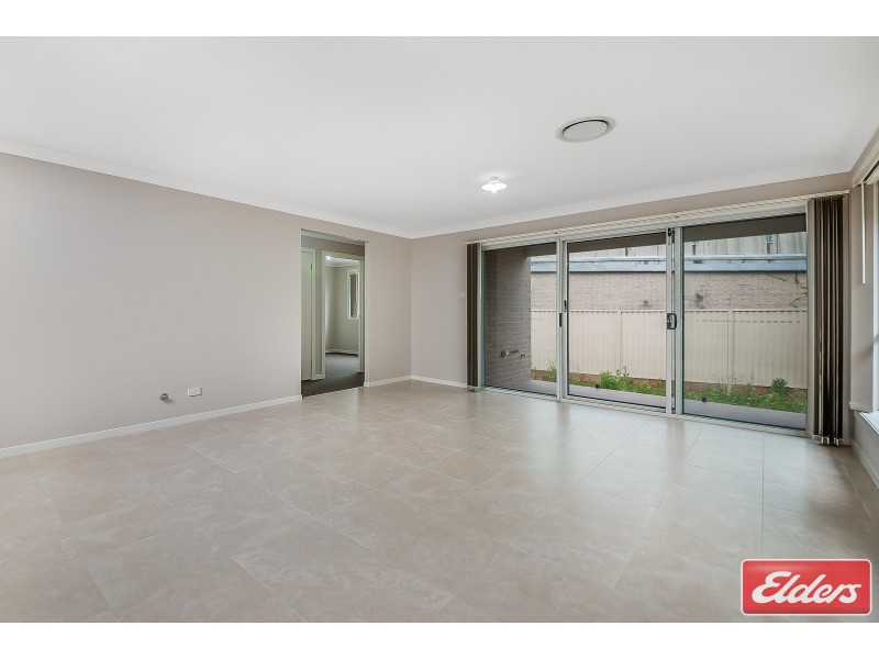 12 Split Close, Prestons NSW 2170