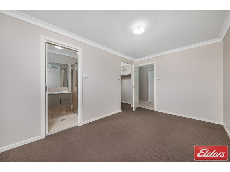 12 Split Close, Prestons NSW 2170