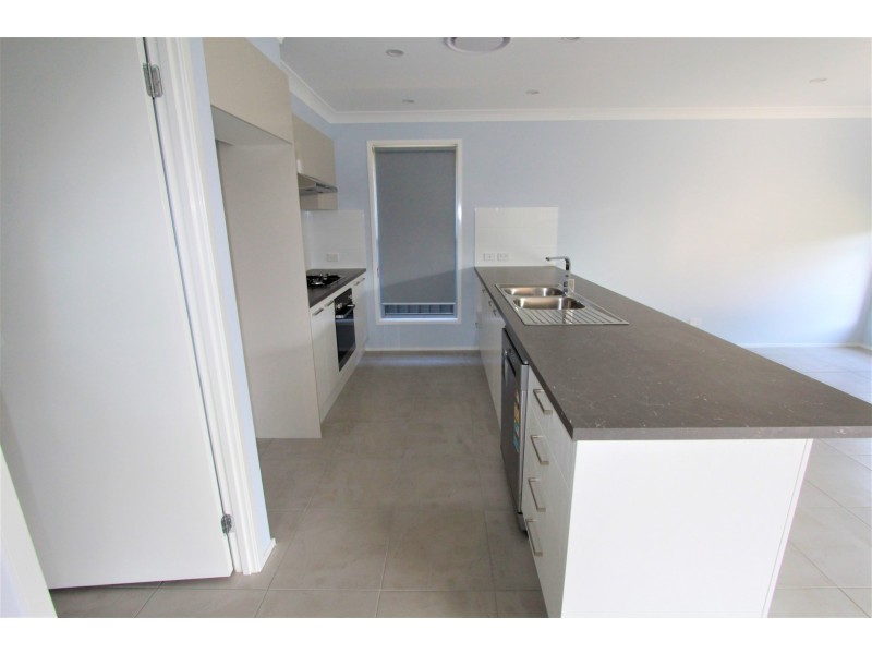 5 Oxalis Street, Denham Court NSW 2565
