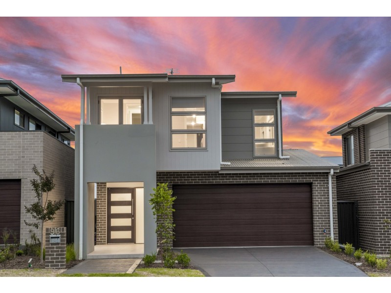 96 Willowdale Drive, Denham Court NSW 2565