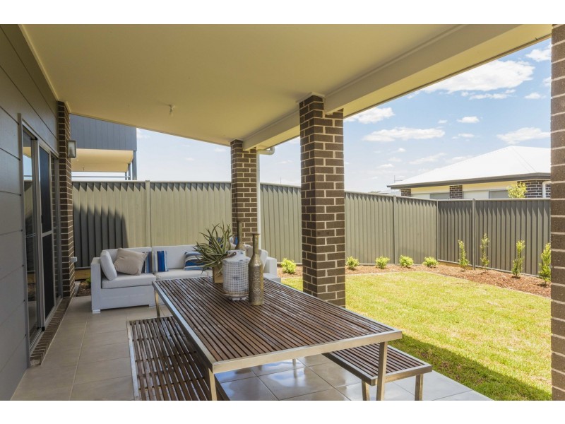 96 Willowdale Drive, Denham Court NSW 2565