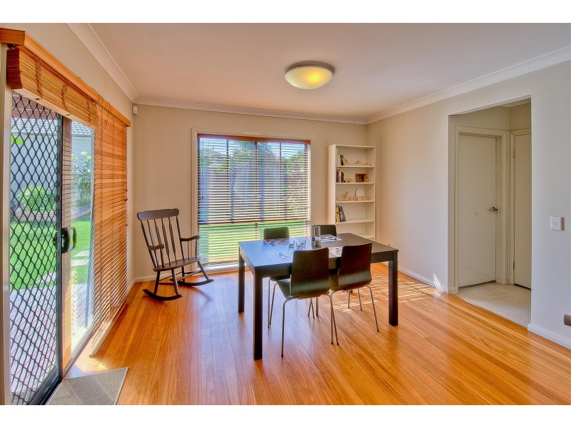 13 Hillsborough Cres, Glenfield NSW 2167