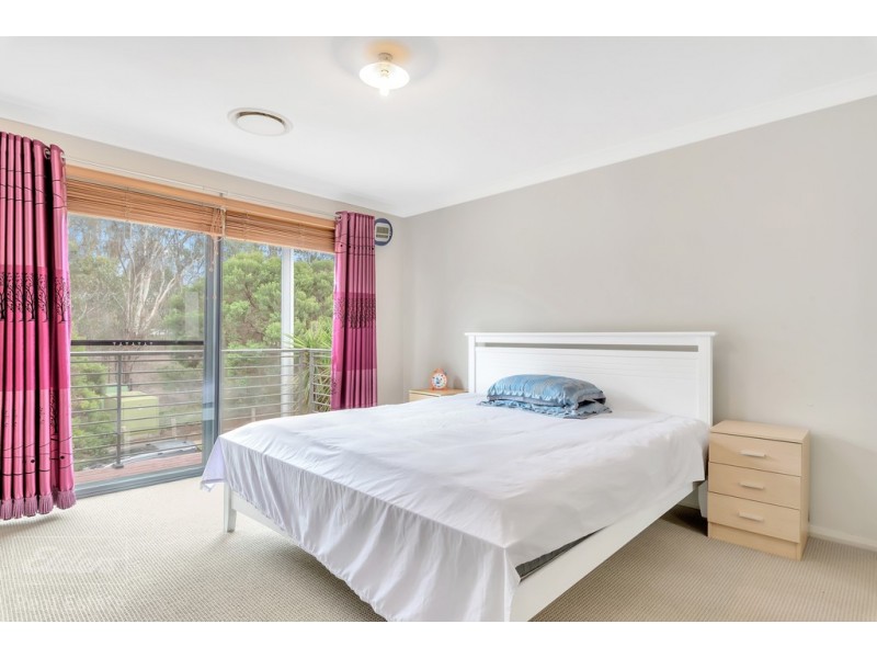 13 Hillsborough Cres, Glenfield NSW 2167