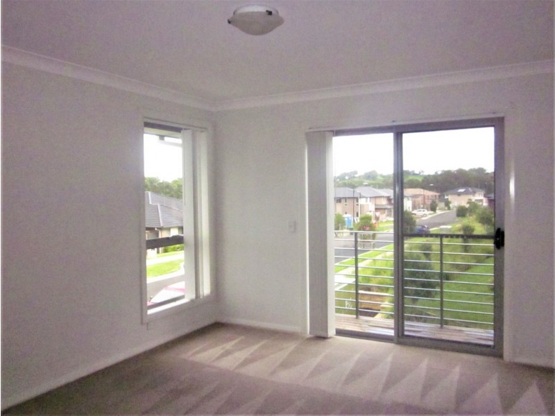 9 Garret Lane, Middleton Grange NSW 2171