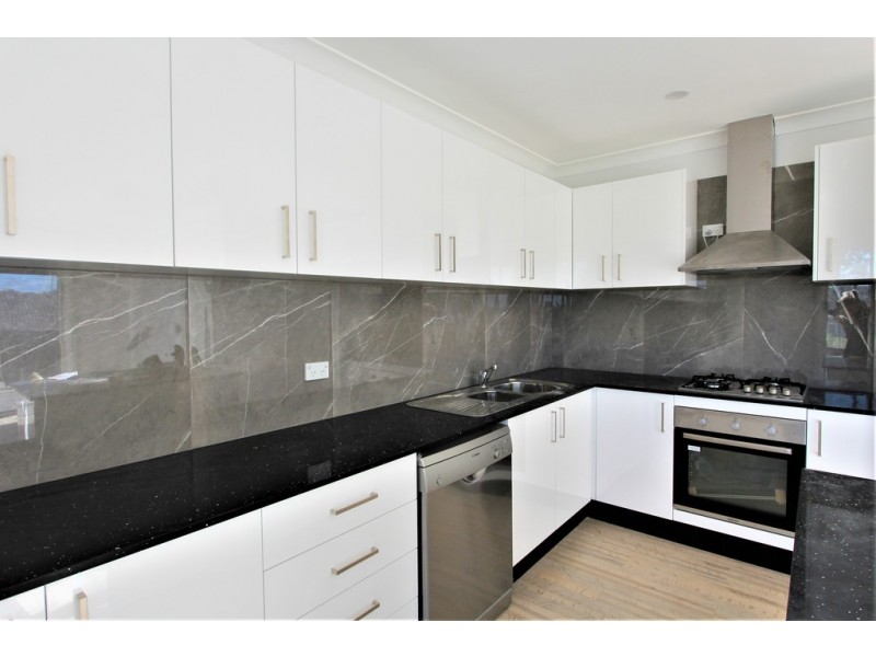 8a Broughton Street, Hinchinbrook NSW 2168